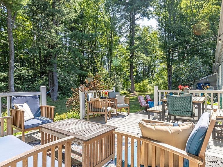 14 Red Cedar Lane photo 2