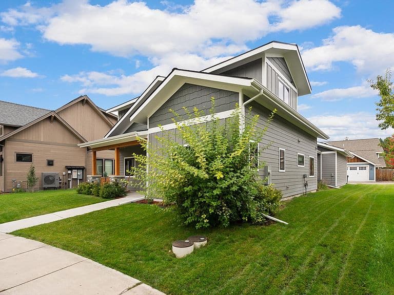 5098 Portage Way photo 3