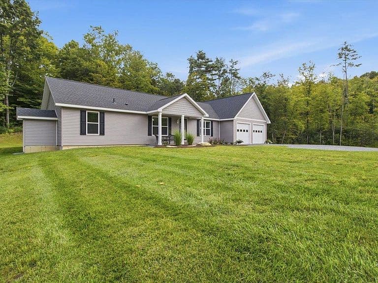 331 Hideaway Lane photo 3