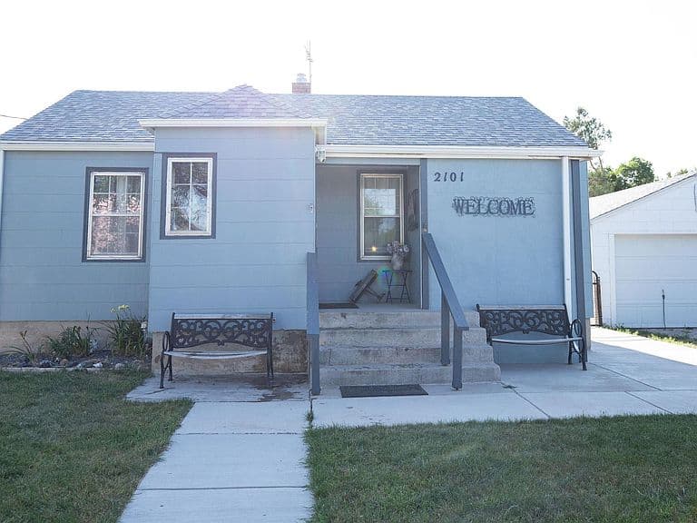 2101 S 5th Ave photo 1
