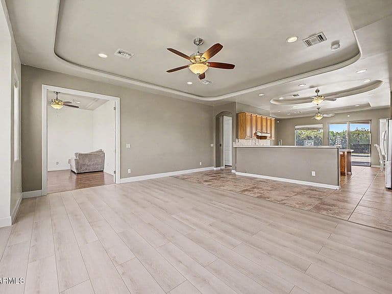 4550 E PRINCESS Drive photo 2