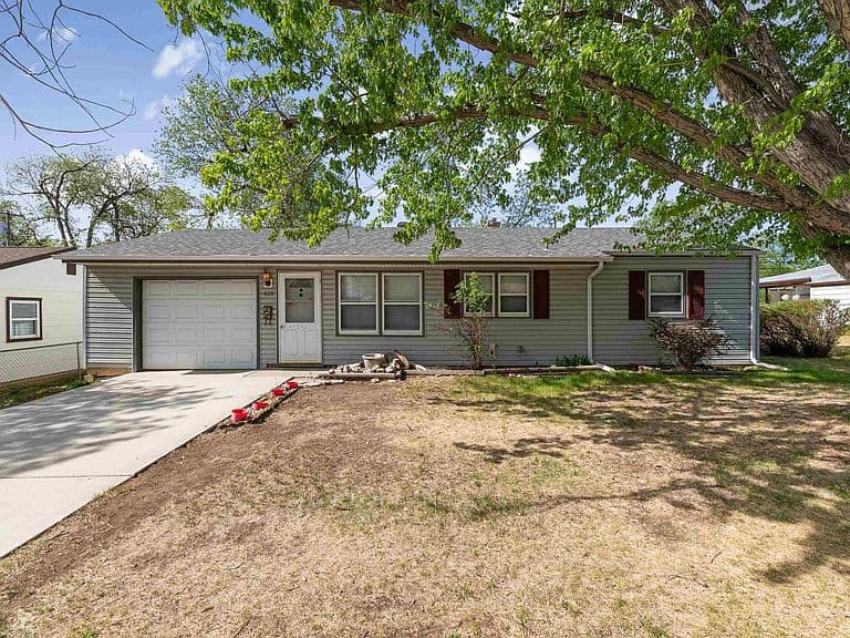 429 E Idaho St photo 2