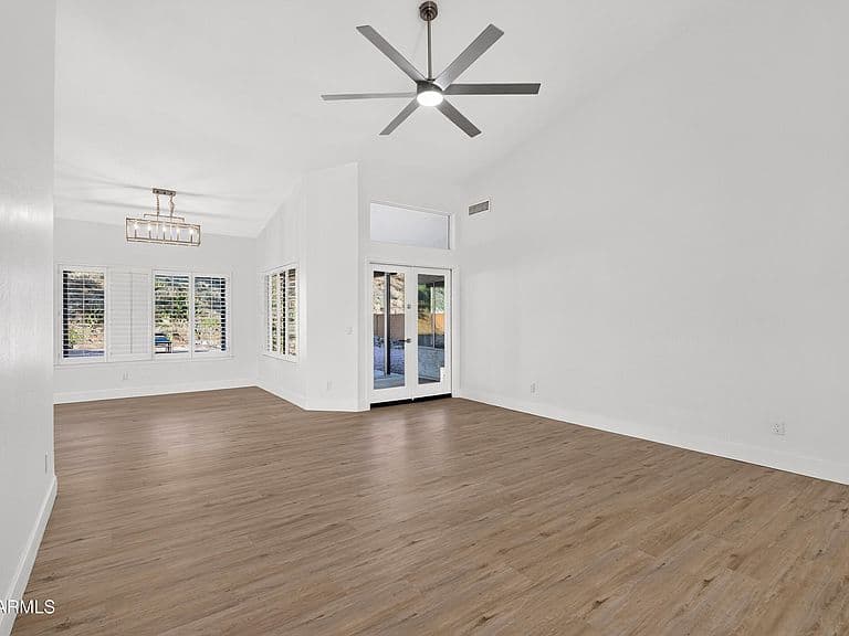 16651 S 18TH Way photo 4
