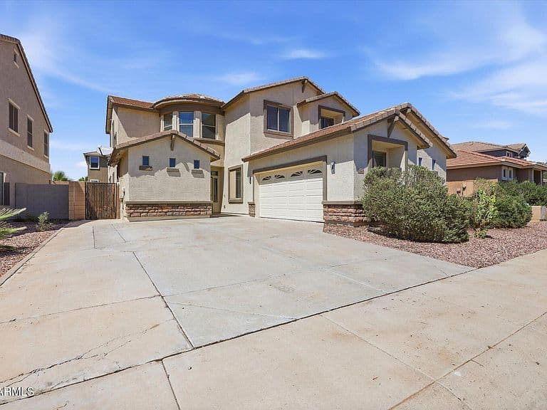 25752 W Globe Avenue photo 1