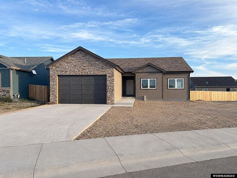 4687 Shale Cir photo 1
