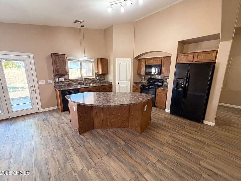 4181 S 247TH Drive photo 2