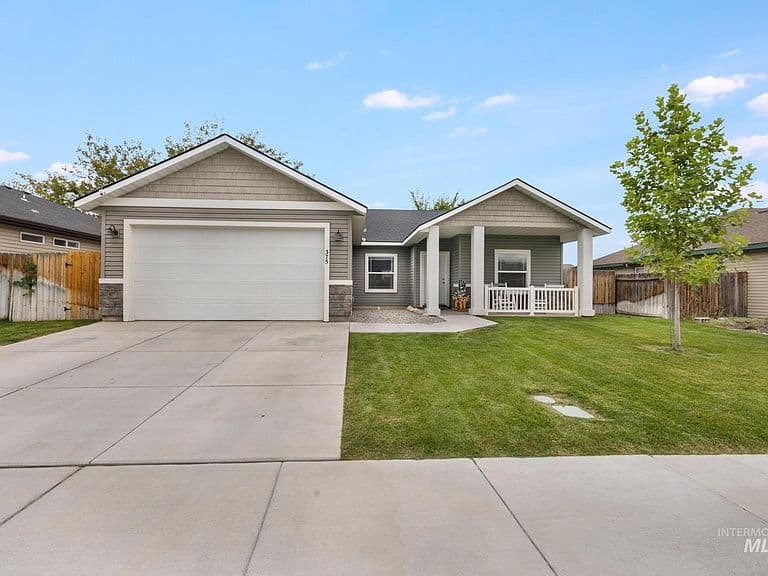 375 Joellen Dr photo 1