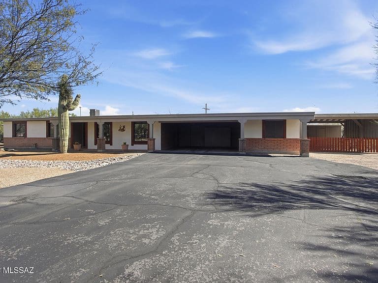 4432 N Summer Pl photo 2