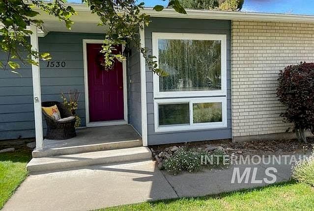 1530 Targhee Dr photo 2