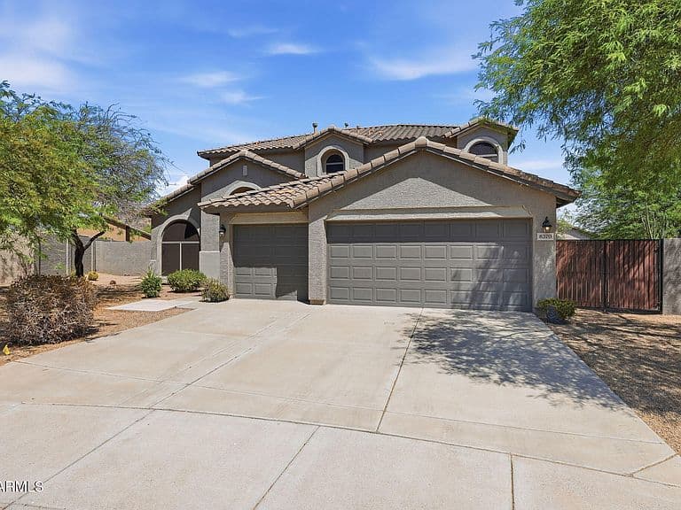 8370 W SPUR Drive photo 1