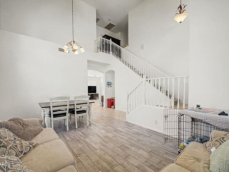 13845 W VENTURA Street photo 2