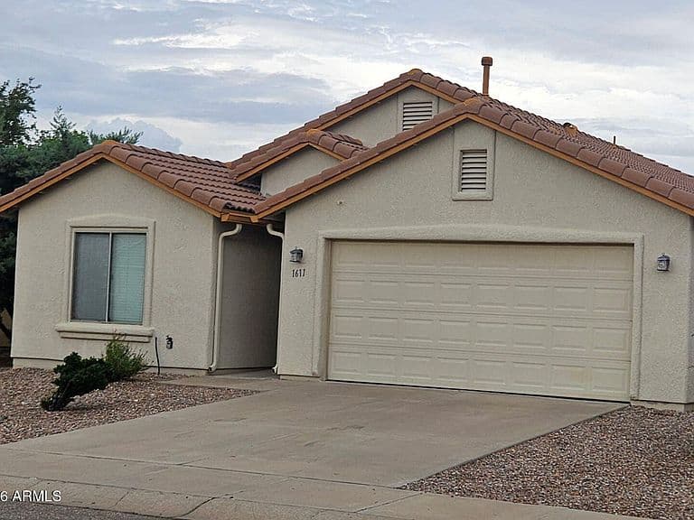 1611 IRONMASTER Street photo 3