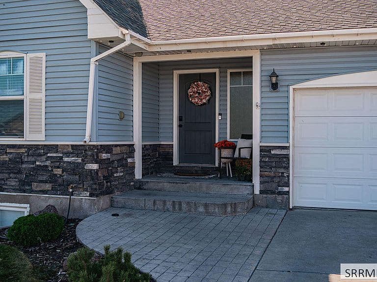 3886 E Cobalt Dr photo 2