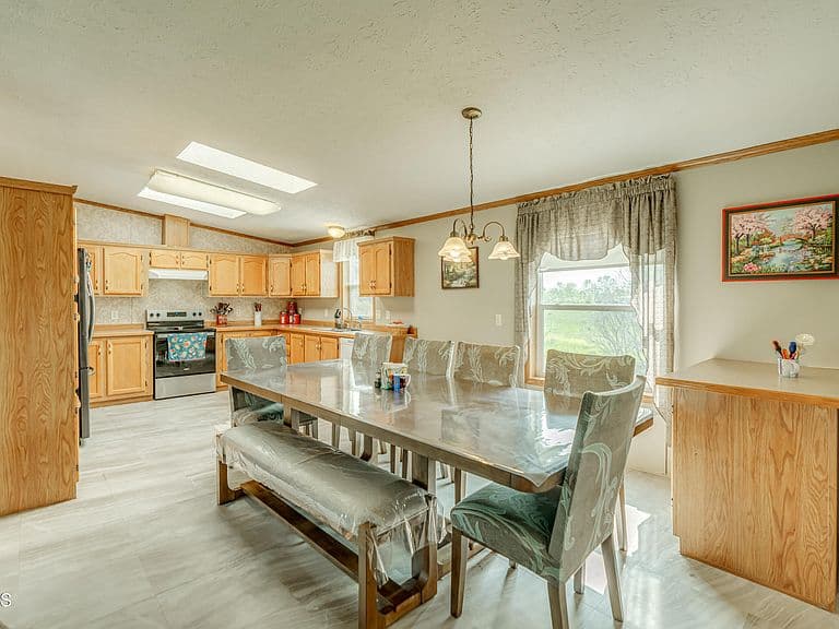 3765 Westward Dr N photo 4