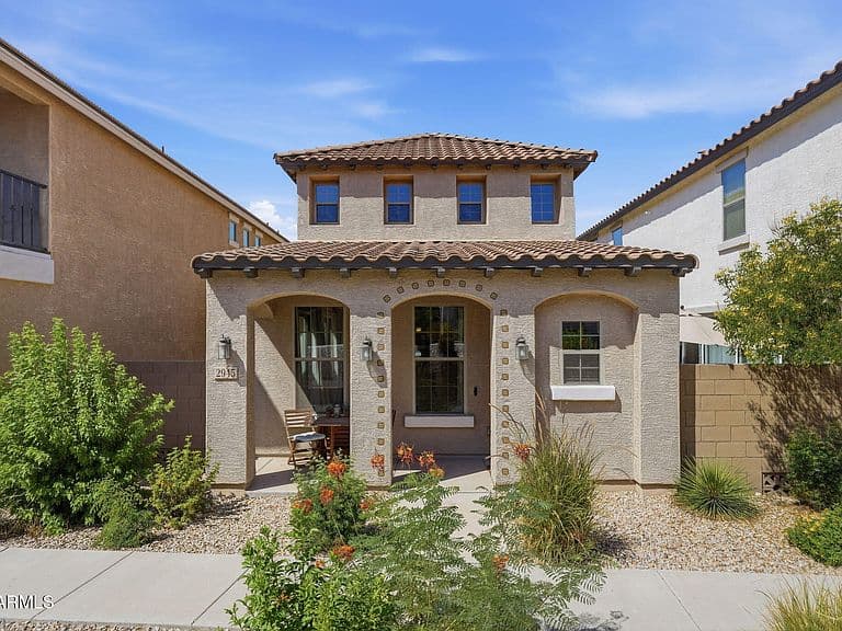 2945 N SONORAN Hills photo 1