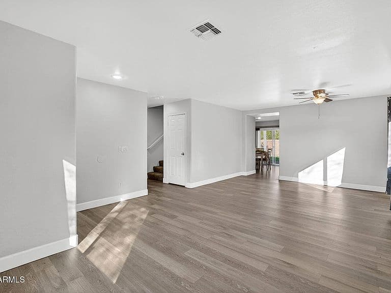 4610 E Superior Rd photo 4