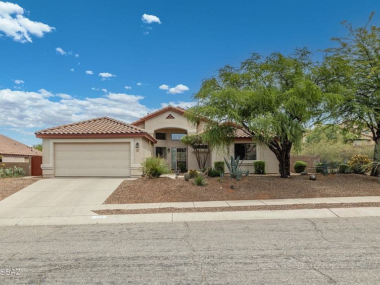 350 N Sedge Ln photo 1