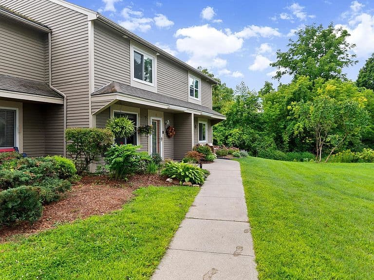 24 Overlook Drive photo 3