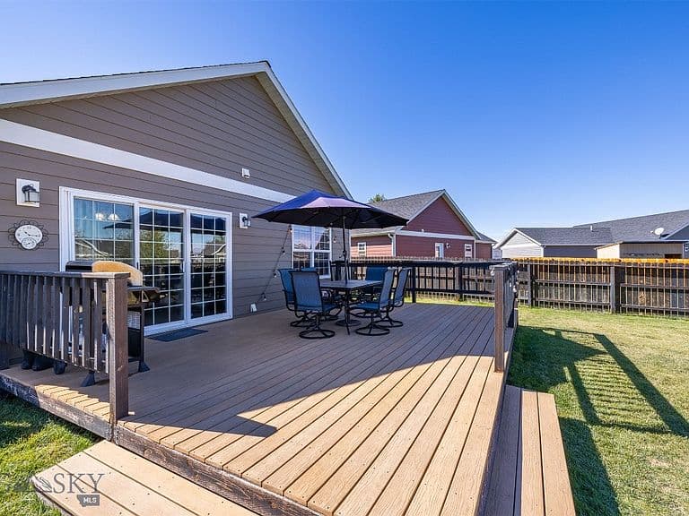 2226 Sturnella Ln photo 4