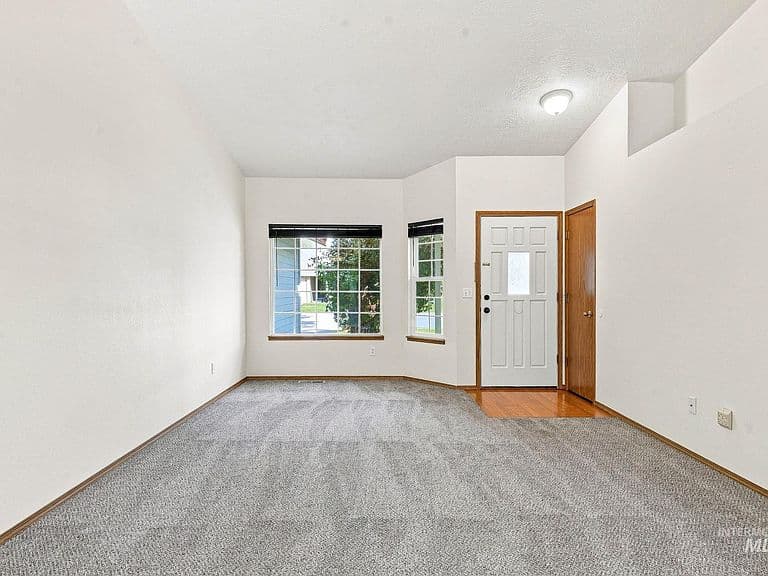 617 N Terrapin Ave photo 3