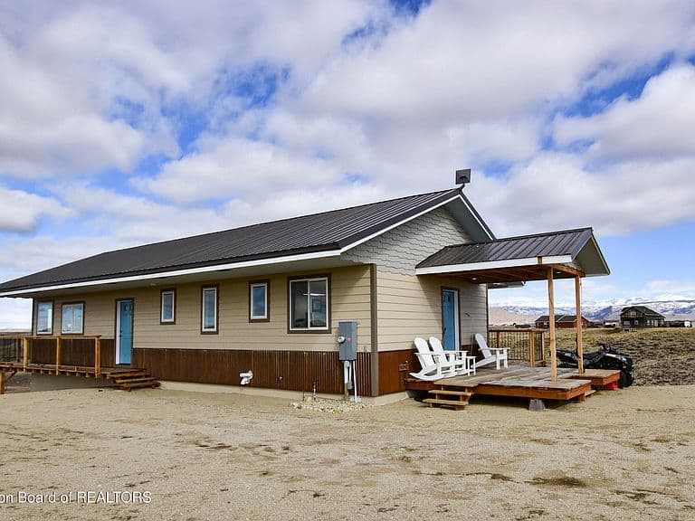 22 Blackfoot Trl photo 3