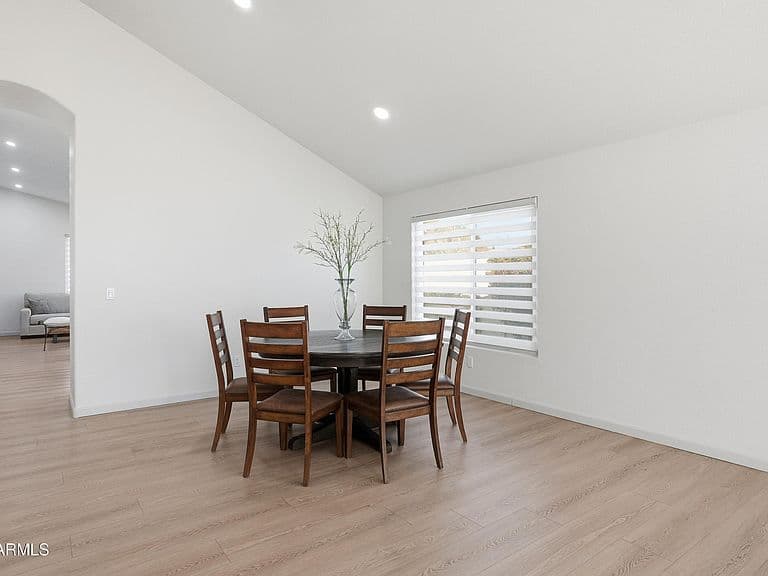 5958 E Kelton Ln photo 5