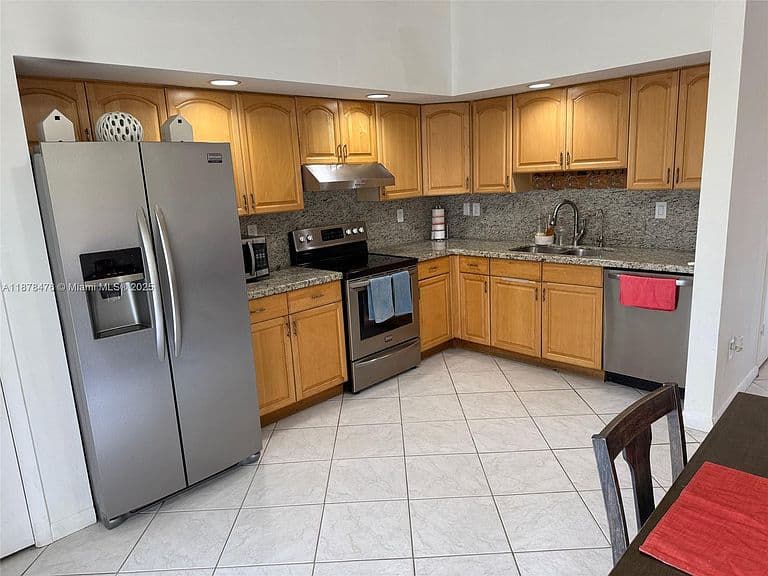 12413 SW 112th Ter photo 5