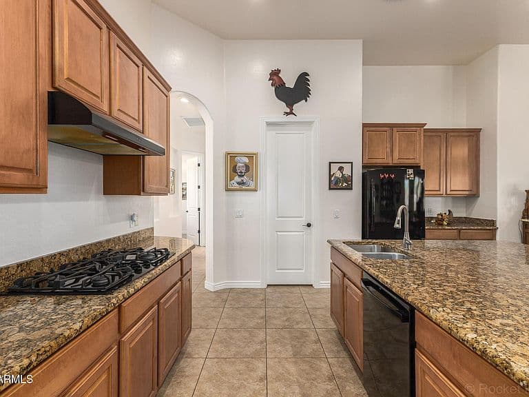 5235 E LONESOME DOVE Trail photo 4