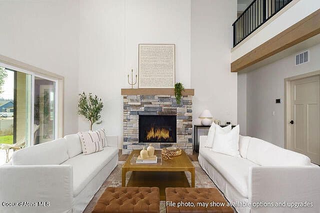490 E Sandmyrtle Ave photo 5