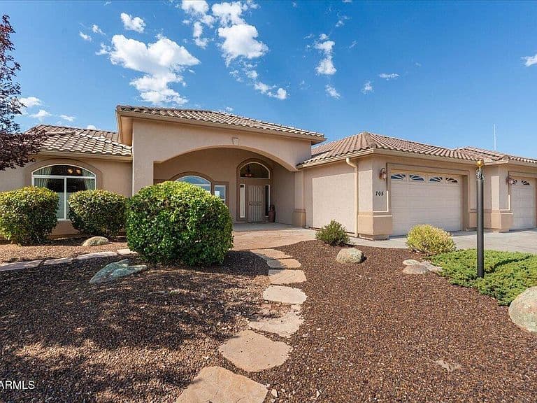 705 PARSLEY Place photo 2