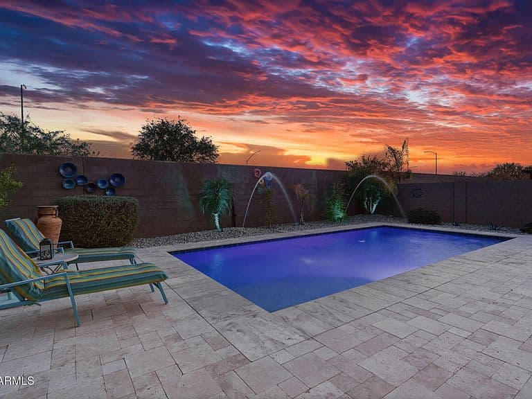 7373 W SPUR Drive photo 1