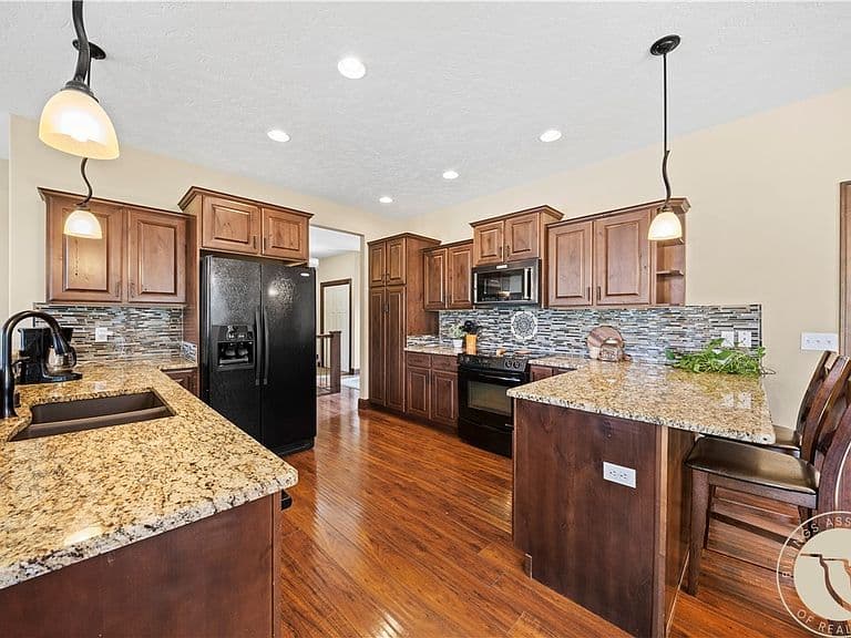2055 Saddleback Dr photo 5