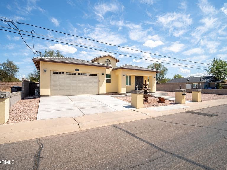 425 S HIDALGO Road photo 2
