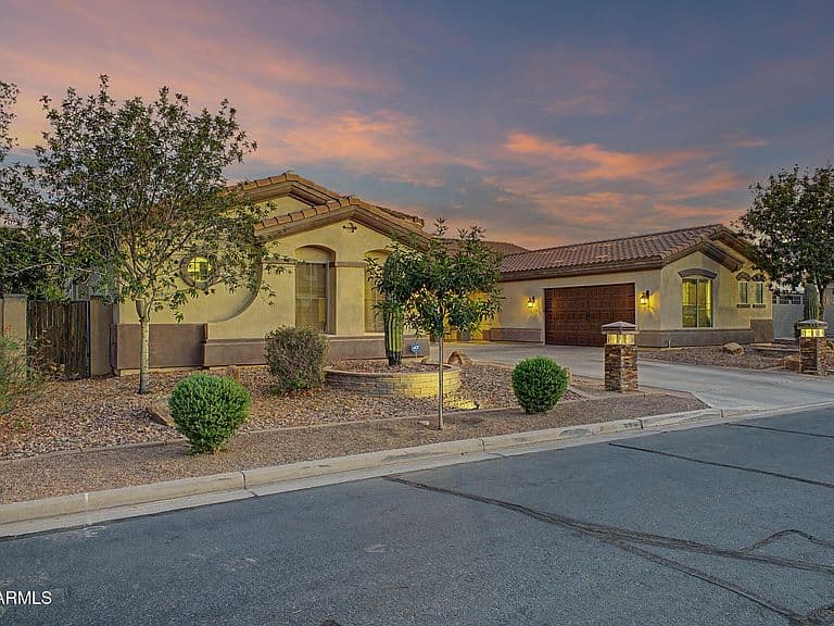 20137 E SILVER CREEK Lane E photo 2