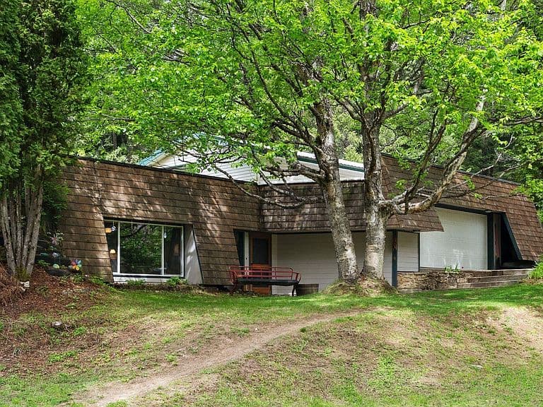 272 Hidden Spring Rd photo 3