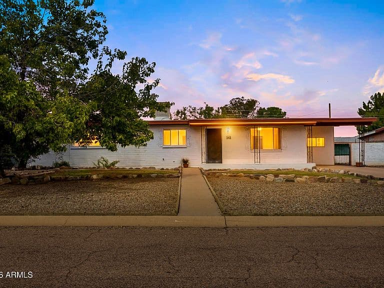 141 E KAYETAN Drive photo 1
