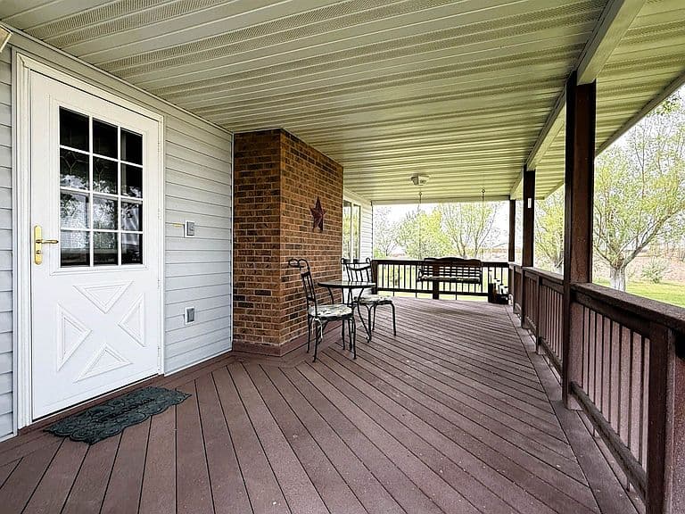 1820 Sugar Ln photo 5