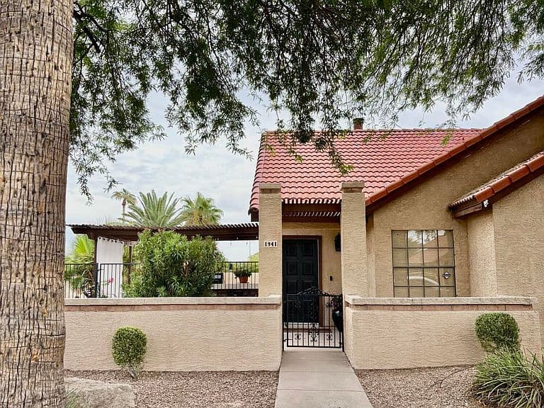 1941 E VELVET Drive photo 3