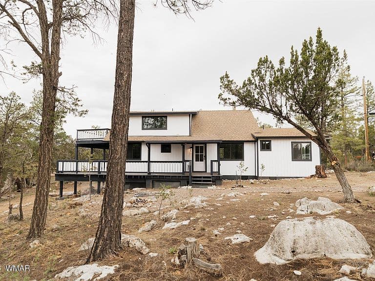 3326 Homestead Dr photo 1
