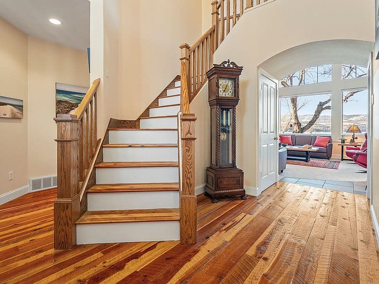 3934 E Shore Dr photo 5