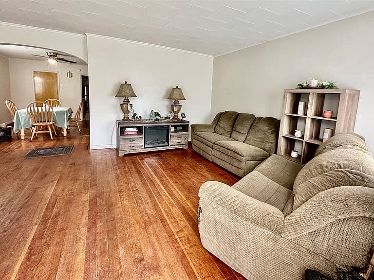 1021 Wyoming St photo 5