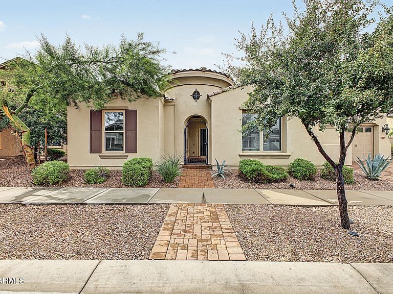 10713 E DIFFRACTION Avenue photo 1
