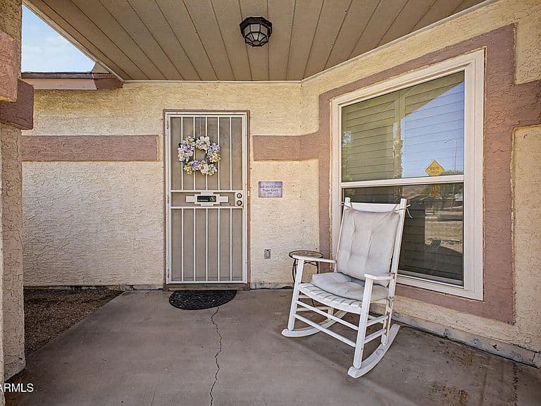 1259 N ROSEMONT Street photo 5
