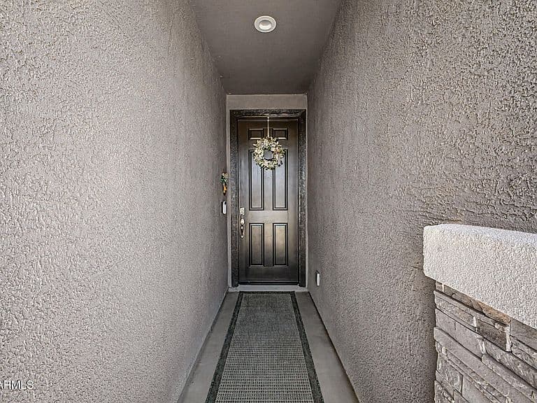 1230 E GABRILLA Drive photo 5