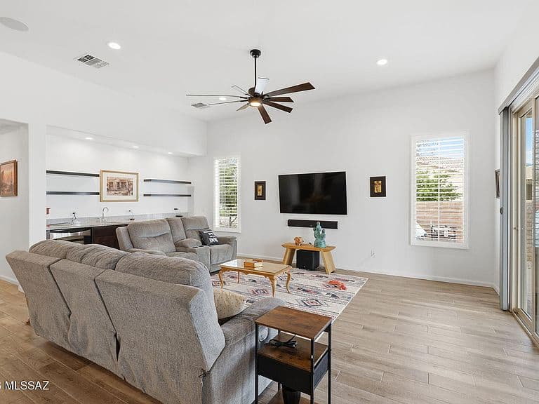 2475 E Rolling Meadow Ln photo 5