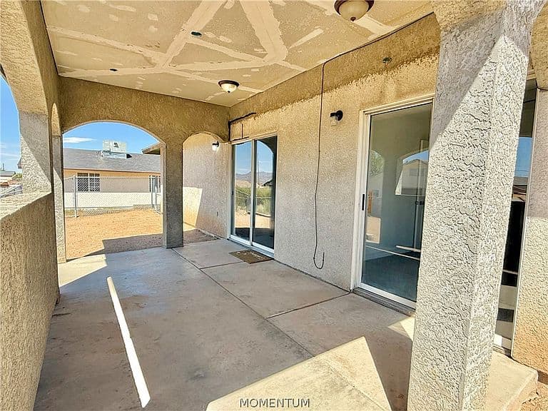 3253 N Clark Street photo 5