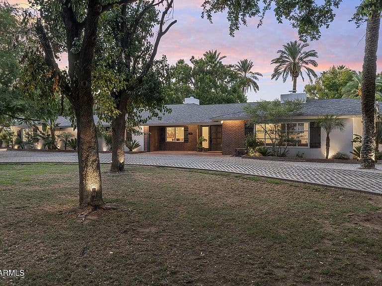 550 W BERRIDGE Lane photo 2