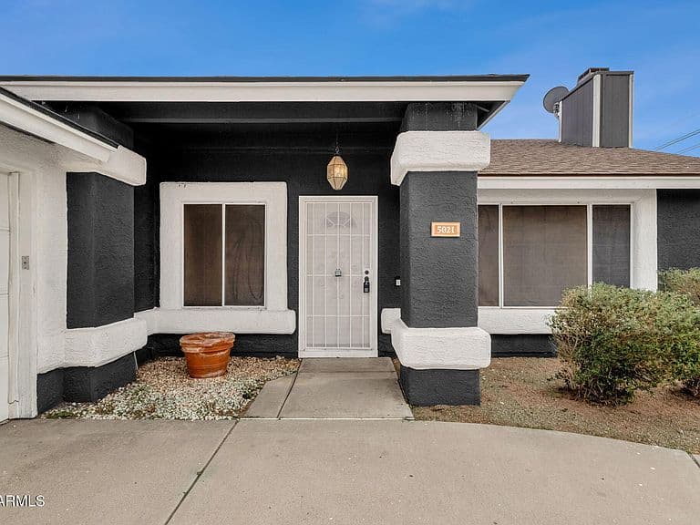 5021 N 86th Ave photo 4