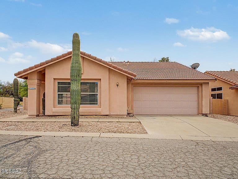 3711 W Pony Trl photo 2