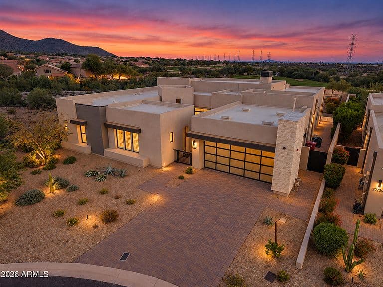 10243 E CAMELOT Court photo 4
